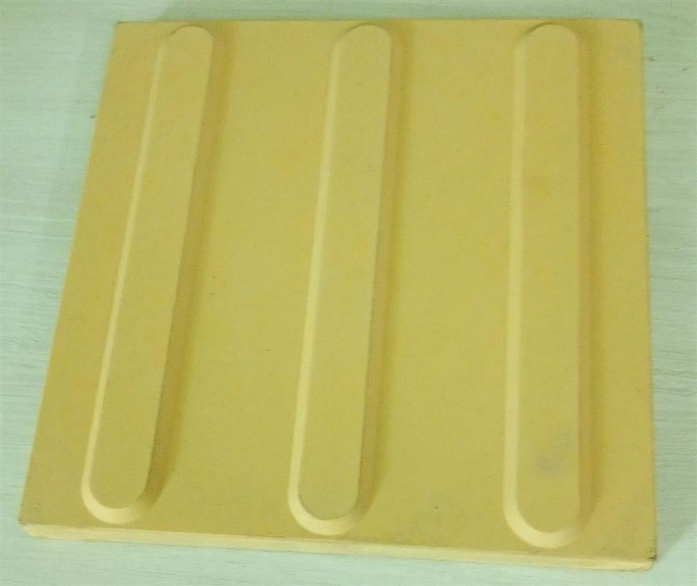 Piso Tátil Direcional – Cor Amarelo 25×25×2 cm